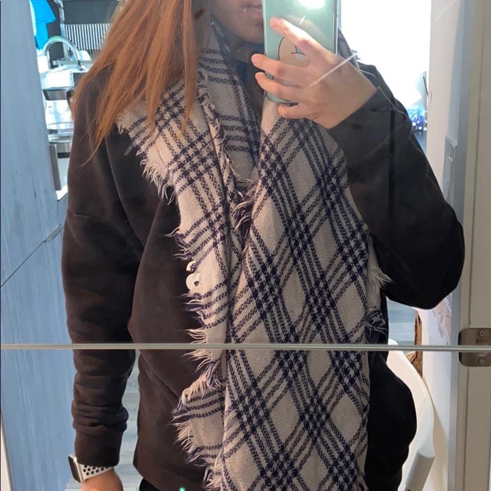 Comfy blanket scarf